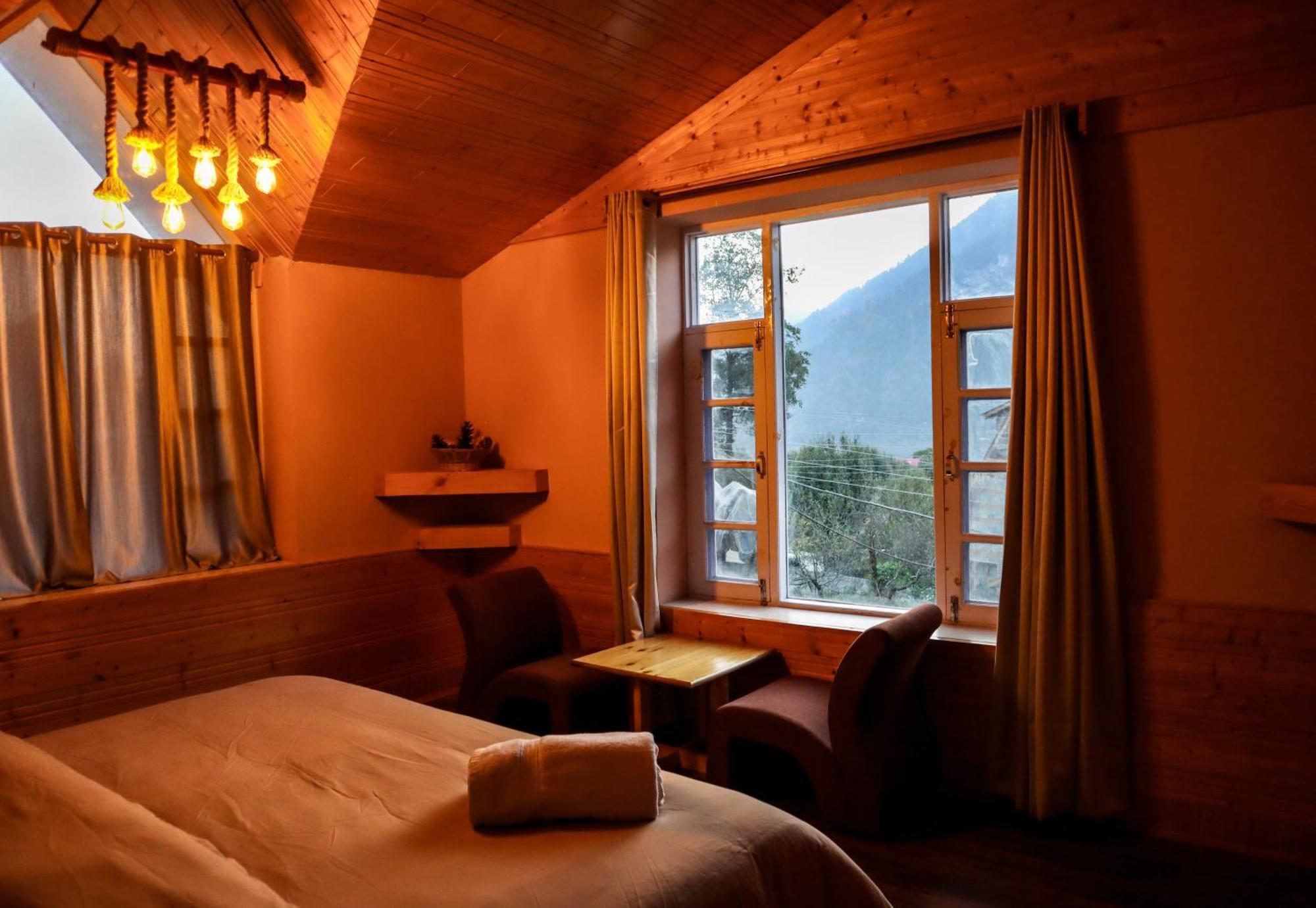 Fluestern Hostel And Cafe Nagar  Ngoại thất bức ảnh