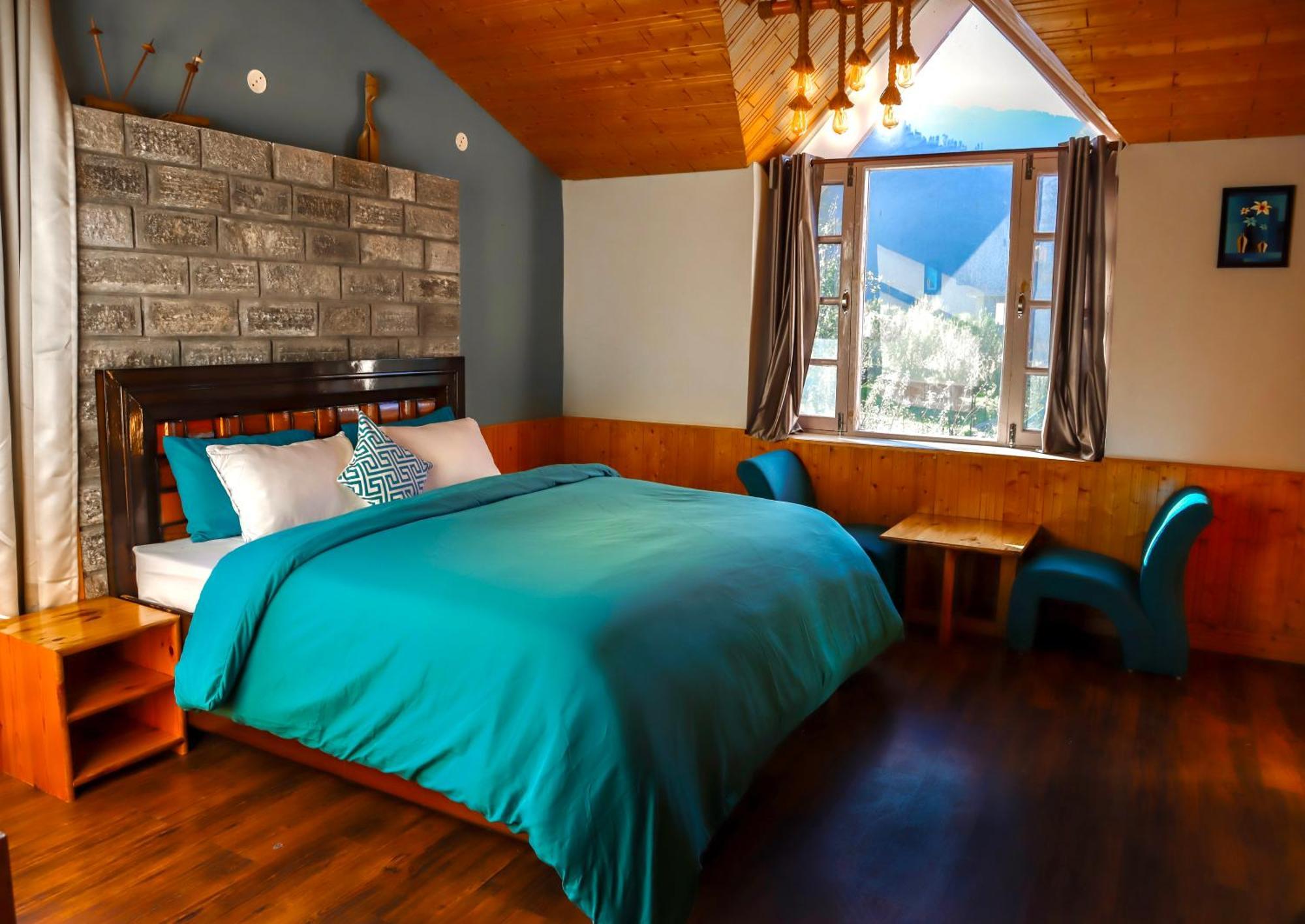 Fluestern Hostel And Cafe Nagar  Ngoại thất bức ảnh